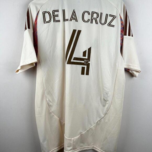 D.C. United 25/26 Away Custom Jersey De La Cruz #4 Men's L Adidas Cream NWT - Picture 3 of 9